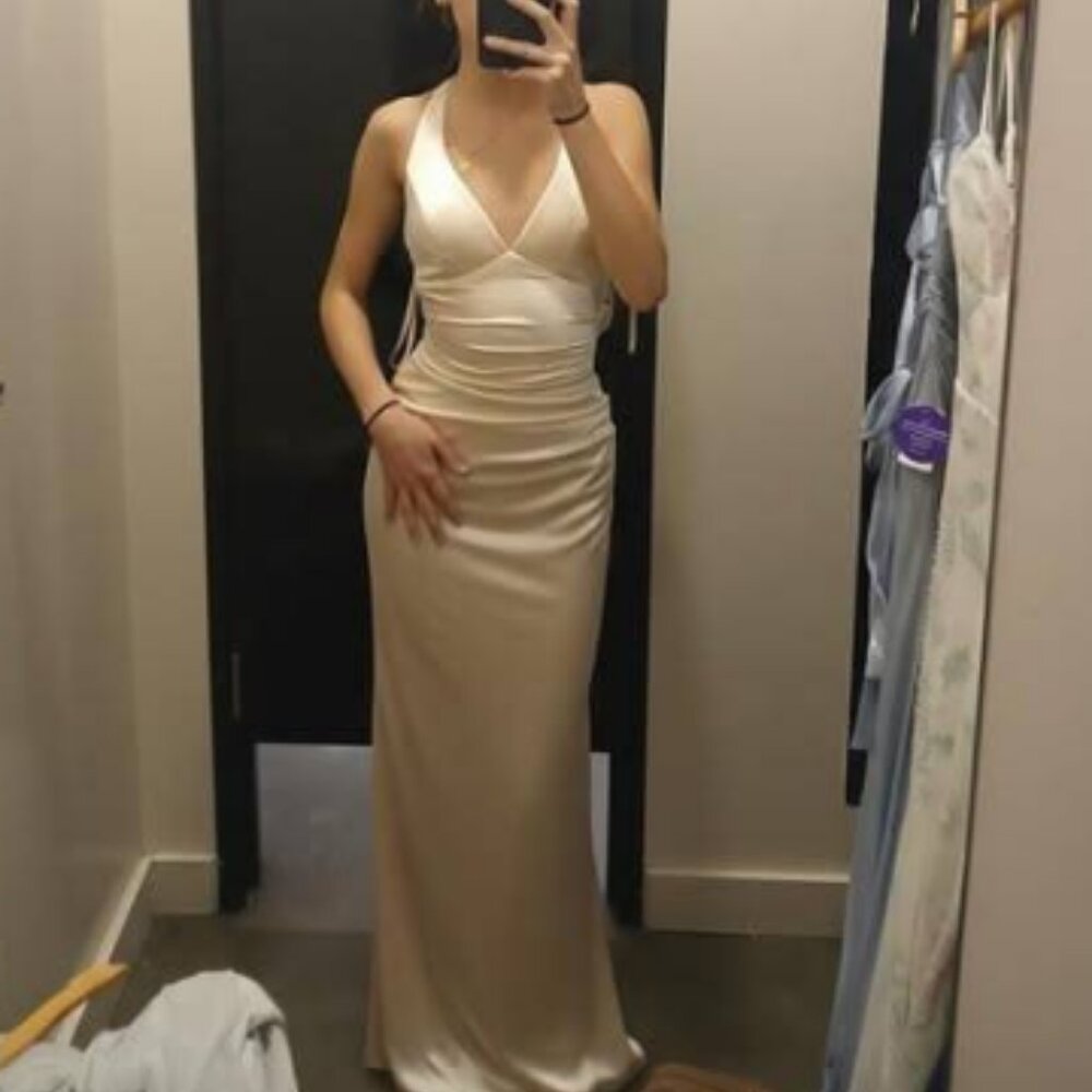 *NEVER WORN* Windsor Prom Dress size XS